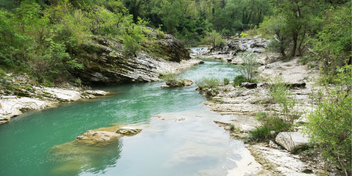 Marche: Piano Idrogeologico da 140 Milioni per Fermare il Rischio Alluvioni - Tutti gli Interventi Strutturali