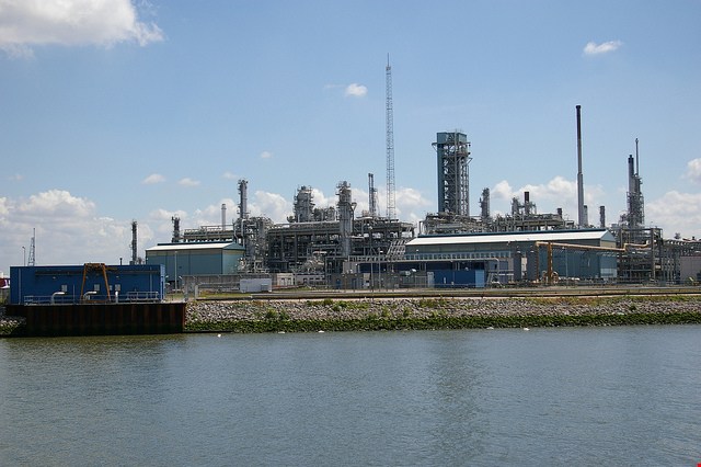 Surface Preparation and Coating Tips for the Petrochemical Industry